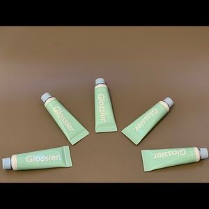 Glossier Makeup - Glossier. Universal Balm Dot Com, lot of 100 Glossier Makeup - Glossier. Universal Balm Dot Com, lot of 100